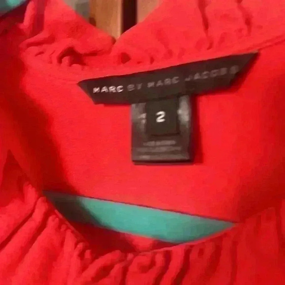Marc Jacobs red 100%  silk size 2 - Picture 2 of 3